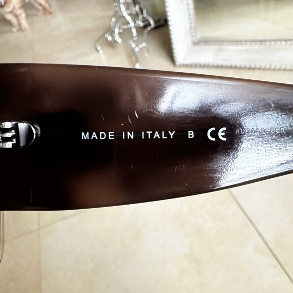 CHANEL RECTANGLE SUNGLASSES - Picture 8 of 17